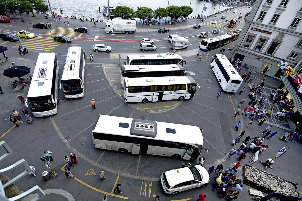 Luzern Tourismus-Unternehmen begrüssen Kombination Carparking im Stadtzentrum und auf der Allmend