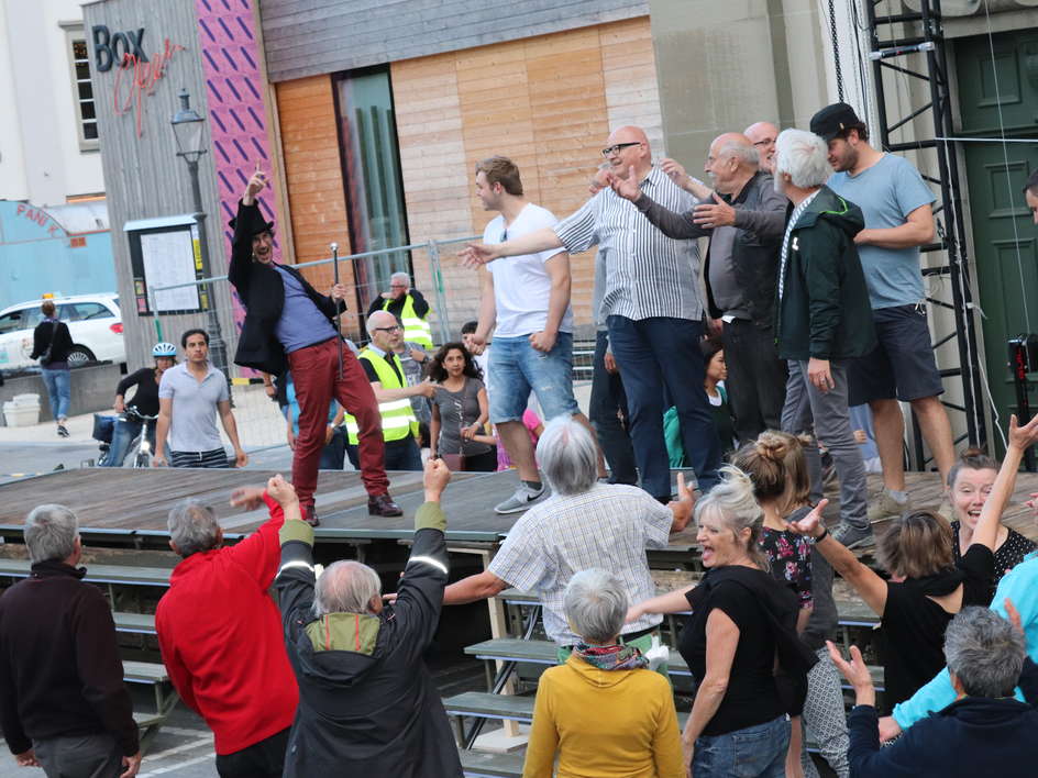 Freilichttheater am Reussufer