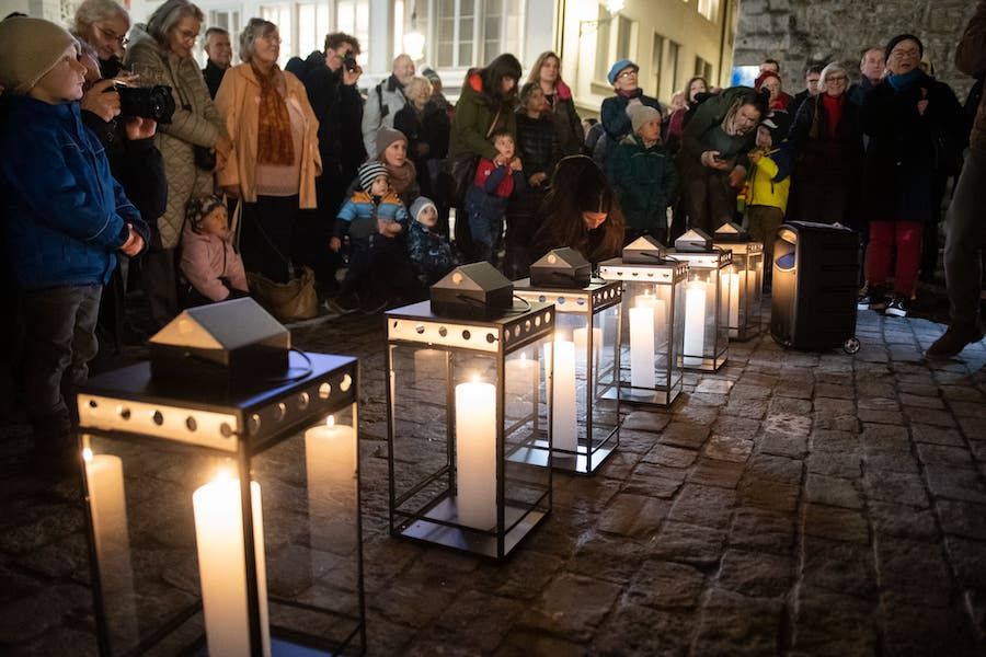 Die Weihnachtszeit ist eingeläutet – mit Kerzen und «tanzenden Bäumen»